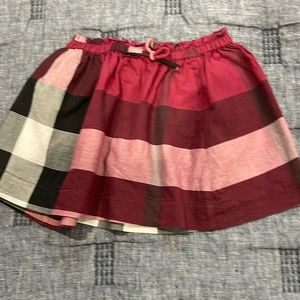 Burberry Kids skirt    2years 100 cotton  good condition  with pocket red
